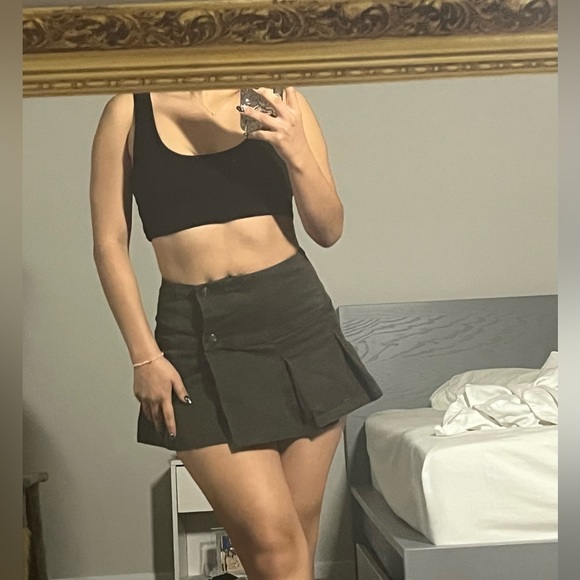 Vintage Dresses & Skirts - Vintage Guess Pleated  Mini Skirt